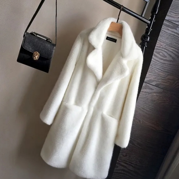 White furry jacket - Picture 3 of 10